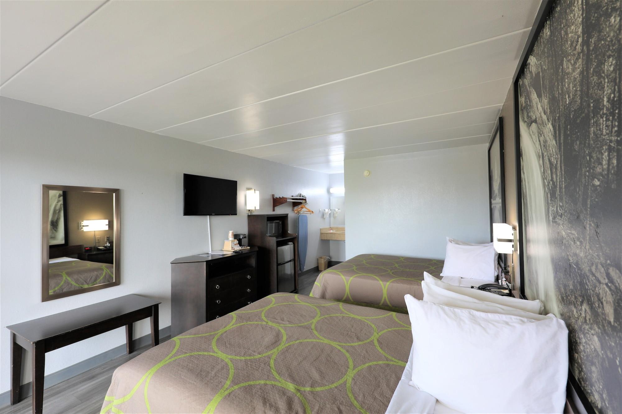 فندق Super 8 By Wyndham ماناساس المظهر الخارجي الصورة